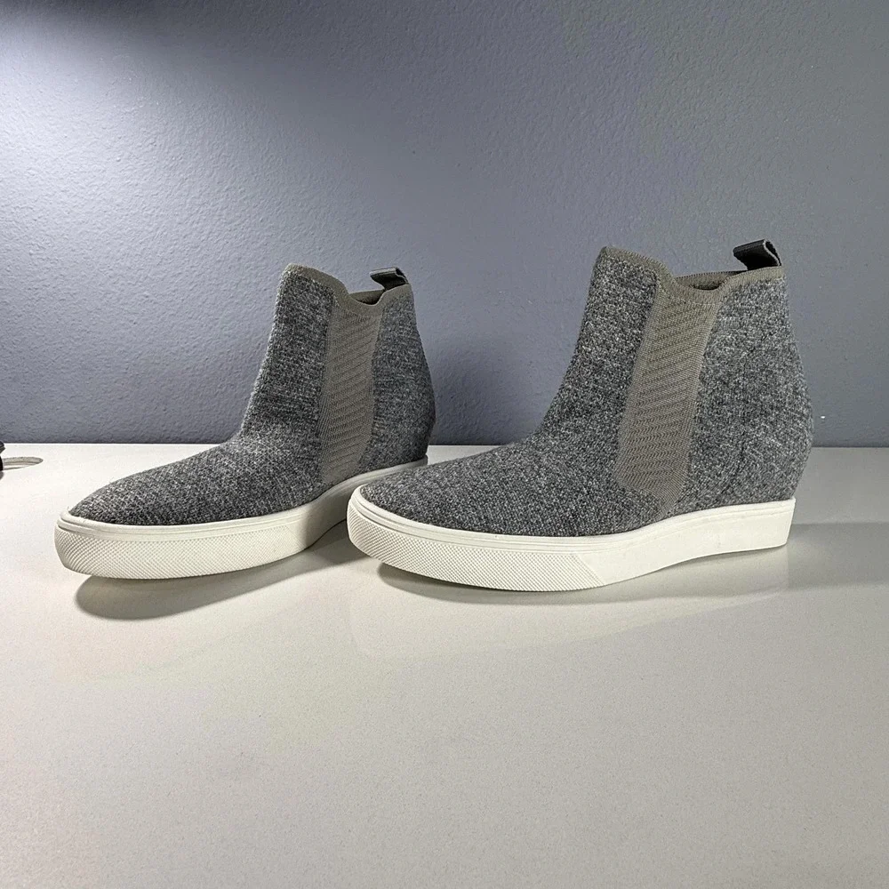 Mia Grey Knit Hidden Wedge Sneaker Boots Elastic Side Gore Booties Size 7‎
